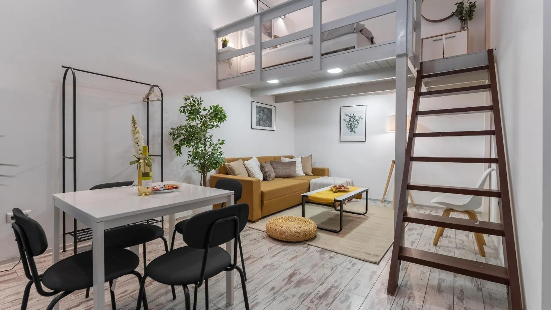 Elysian Estate Apartment Budapest