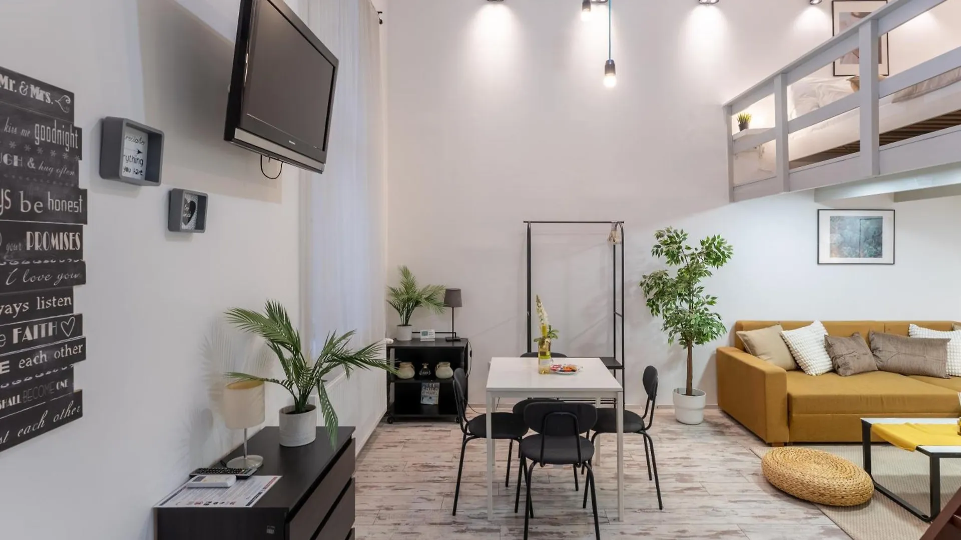Elysian Estate Apartment Budapest